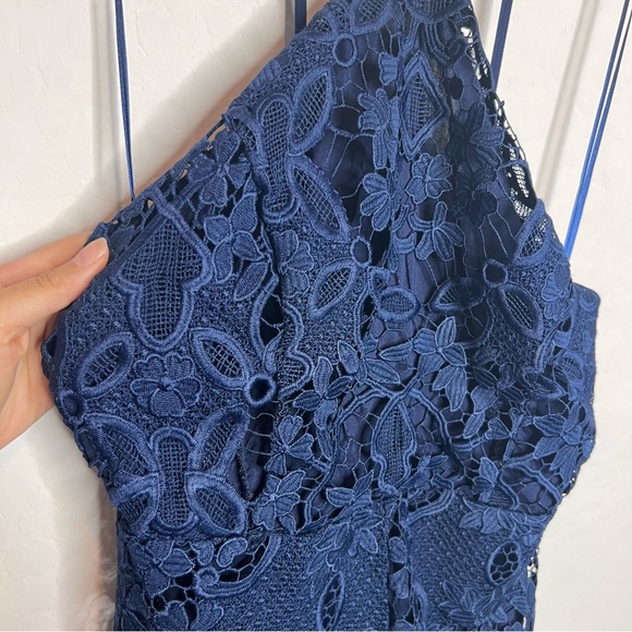 ASTR THE LABEL Lace Romper. Size Medium - Picture 3 of 9